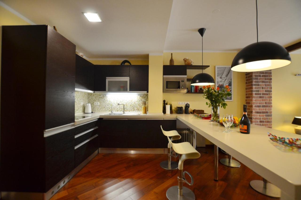 Apartment Delux โรวีน ภายนอก รูปภาพ