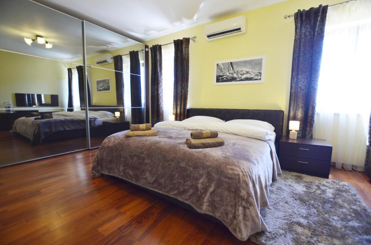 Apartment Delux โรวีน ภายนอก รูปภาพ